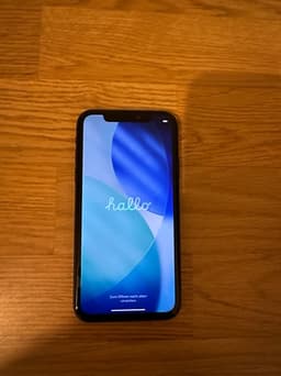 iPhone 11, svart utan face id.