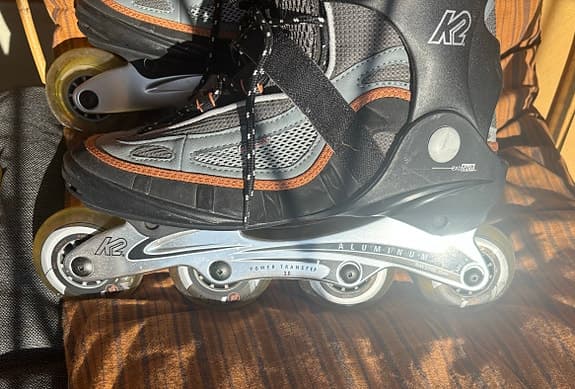 K2 inlines storlek 44 svart/grå som nya!