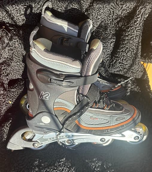 K2 inlines storlek 44 svart/grå som nya!