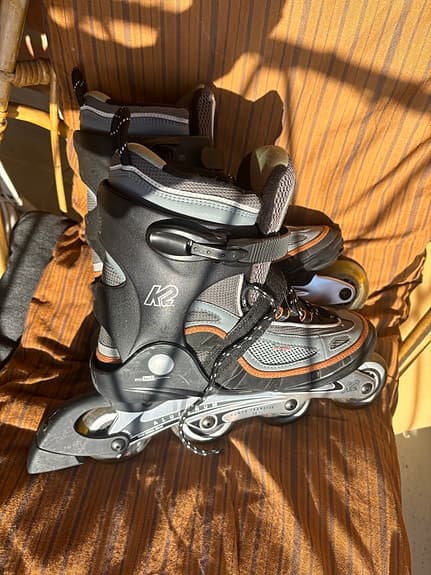 K2 inlines storlek 44 svart/grå som nya!