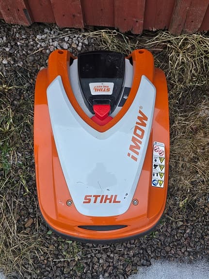STIHL iMOW RMI 422 P robotgräsklippare