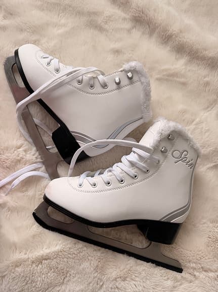Barn skridskor storlek 25-28vit och rosa