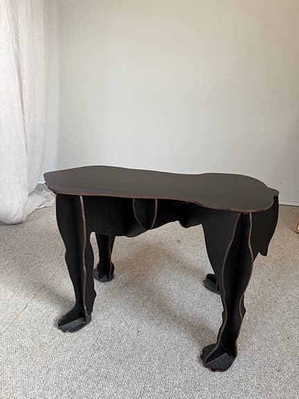 Ibride Dog stool Sultan. Pall formen av en hund