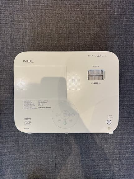 Projektor NEC M403H