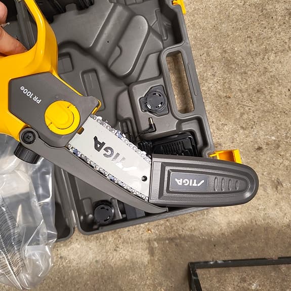 Beskärningssax och såg - batteridriven - Stiga