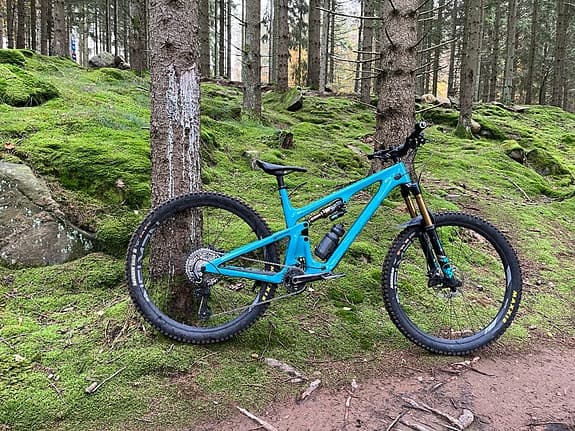Yeti SB140 TurQ - endast ram, nyskick, sänkt pris!