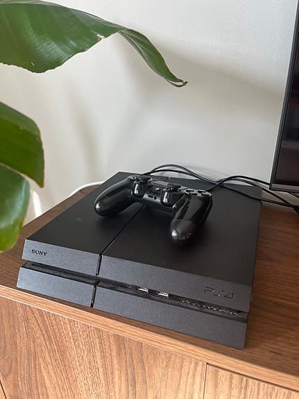 Playstation 4 500GB + handkontroll