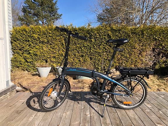 Hopfällbar elcykel i nyskick