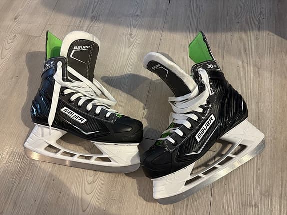 Bauer ishockeyskridskor svart grön på