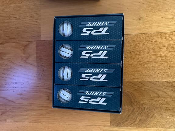 TaylorMade TP5 Stripe golfbollar