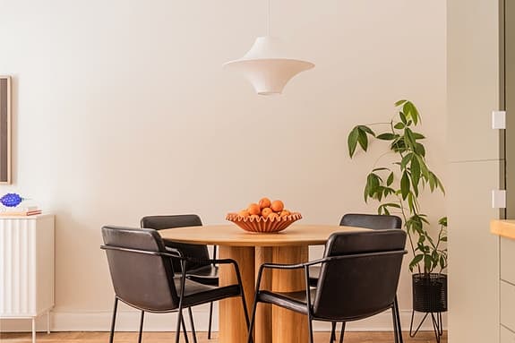6 st matstolar från Stalands, väldigt sköna och i bra skick. Nypris 2900 kr st