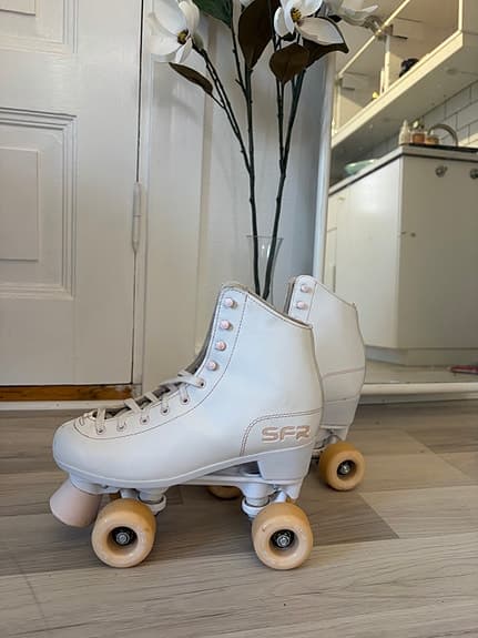 SFR rullskridskor vit storlek 39