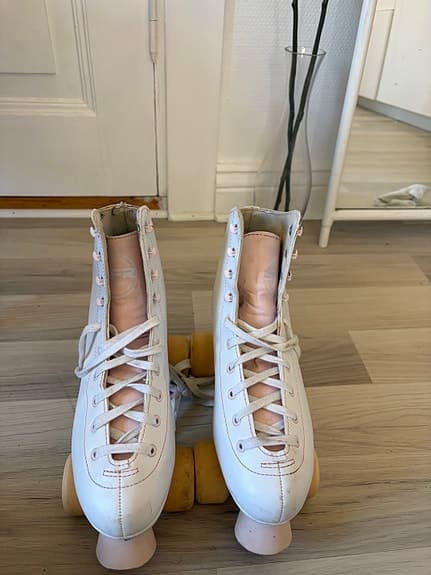 SFR rullskridskor vit storlek 39