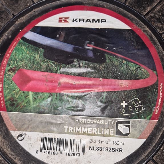 Trimmertråd ca 100meter kvar på rullen