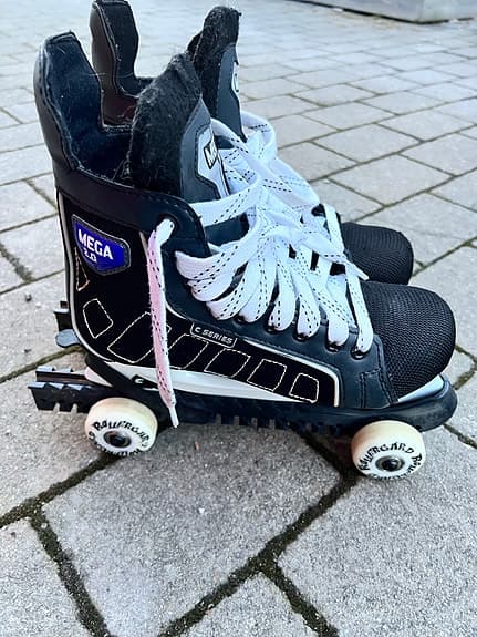 Mega G-Skates rullskridskor storlek 38 svart/vit