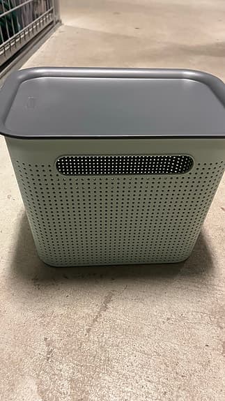 Grön förvaringskorg med lock