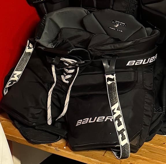Bauer Elite Målvaktsskridskor & bauer Pro målvaktsbyxa