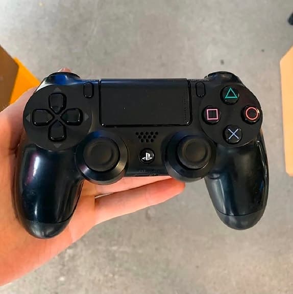 Sony Playstation 4 spelkonsol svart