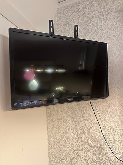 PHILIPS Full HD LED och Smart TV 32