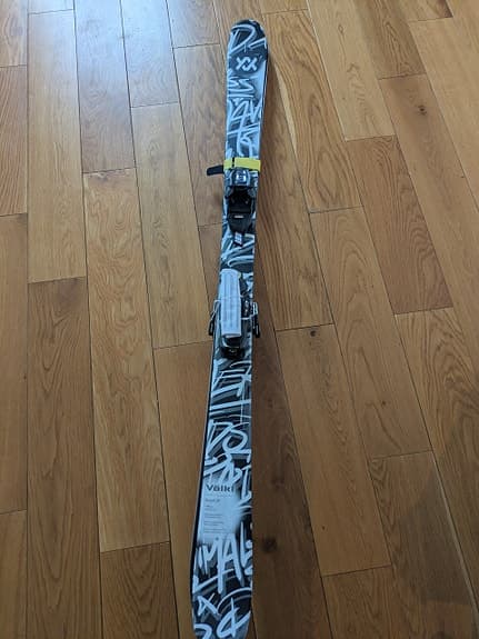 Nya Völkl Revolt 90