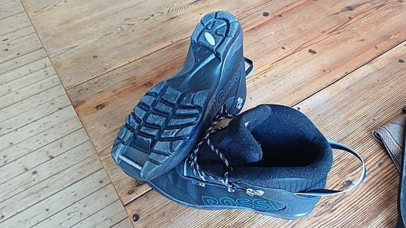 Pjäxa strl 43, passande rottefella bindning