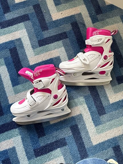 Barnskridskor justerbara vit rosa