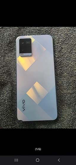 Vivo Y21 lysblå