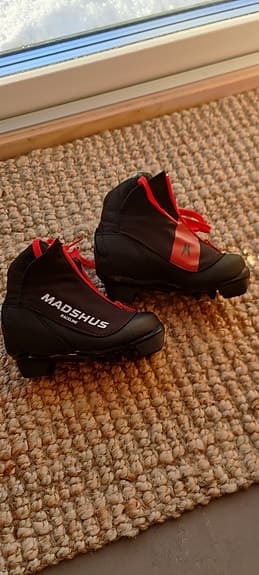 Madshus pjäxor strl 25