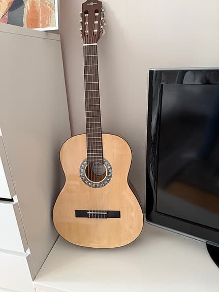 3sits soffa i tyg med svarta ben – modern stil