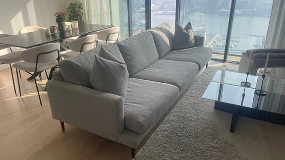 Veneda Soffa, 4-sits