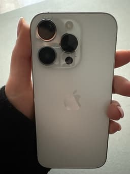 Apple iPhone 14Pro smartphone silver