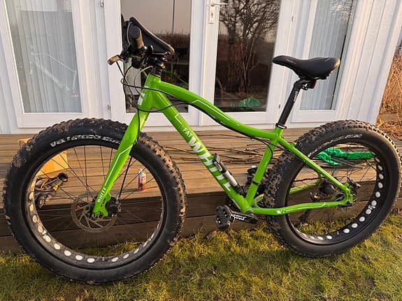 Mycket lätt mountainbike unisex M17” för vuxna och ungdomar 29" däck. Ljusgrön