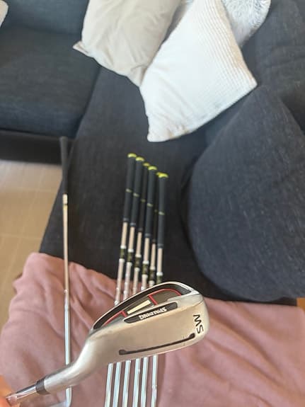 Talormade M2 järnklubbor och set finns