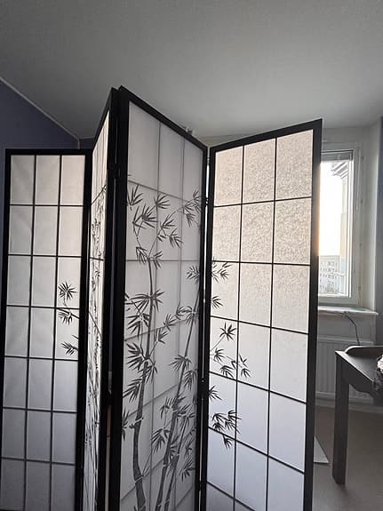 Japansk rumsavdelare i trä med rispapper