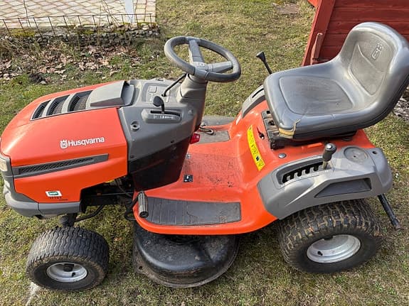 Husqvarna LT151 åkgräsklippare