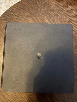 Sony Playstation 4 med handkontroll