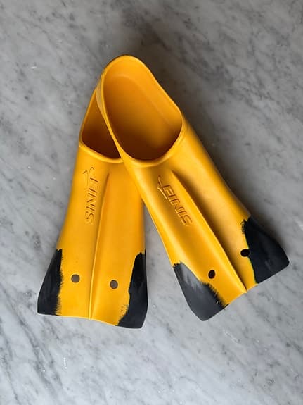 FINIS Z2 Gold Zoomers fenor – storlek E (40–42) – med nätpåse