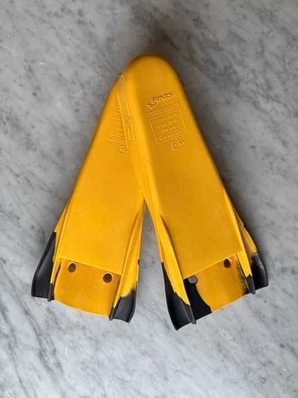 FINIS Z2 Gold Zoomers fenor – storlek E (40–42) – med nätpåse