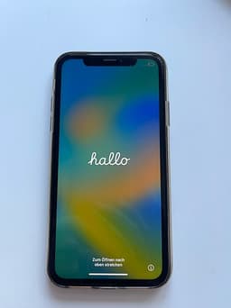 iPhone XR 64GB – Olåst – Sprucken baksida (skal ingår)