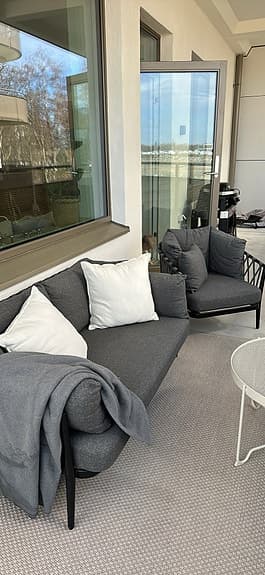 Soffgrupp utomhus 2-sits soffa och fåtölj grå textil