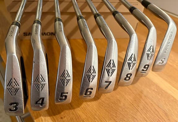 Järnset Top Flite Tour, 8 st klubbor: 3-9 plus Sand (Prestige Diamond)