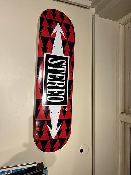 Stereo skateboarddeck Junky 8.0 tum röd svart