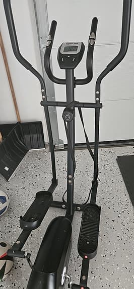 Crosstrainer med träningsdator svart