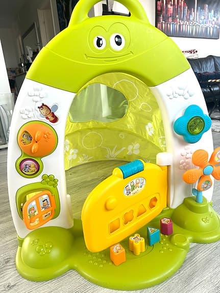 Smoby aktivitetstält för barn.