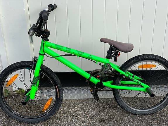 Barncykel 20" grön - BMX SCOTT