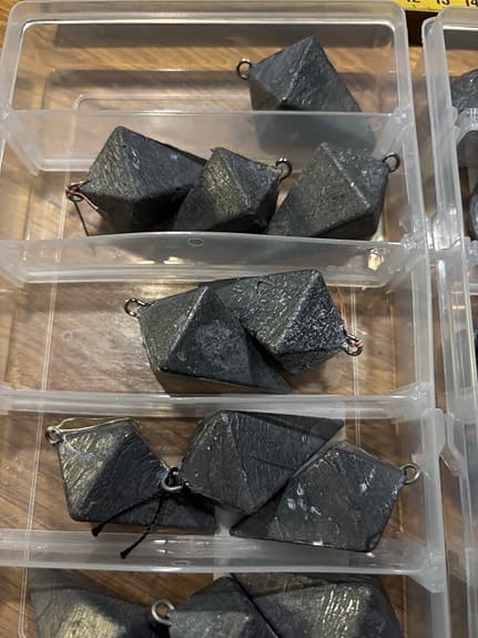 Blytyngd set fiskesänken i plastlåda