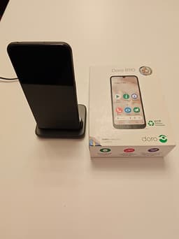 Smartphone för seniorer - ny Doro 8110 med laddare.