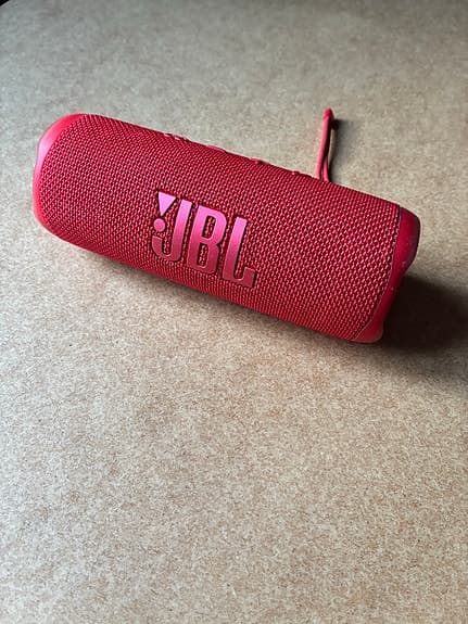 JBL Flip 6 bärbar högtalare röd