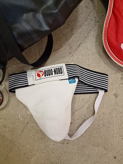 Kampsport skydd med väska 1200 kr