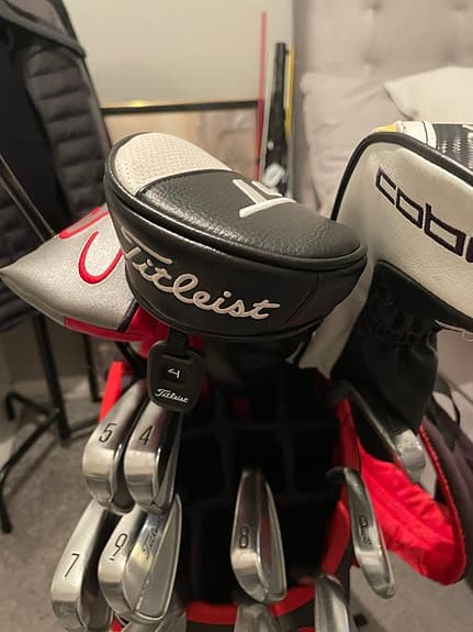 TaylorMade golfbag standbag röd svart